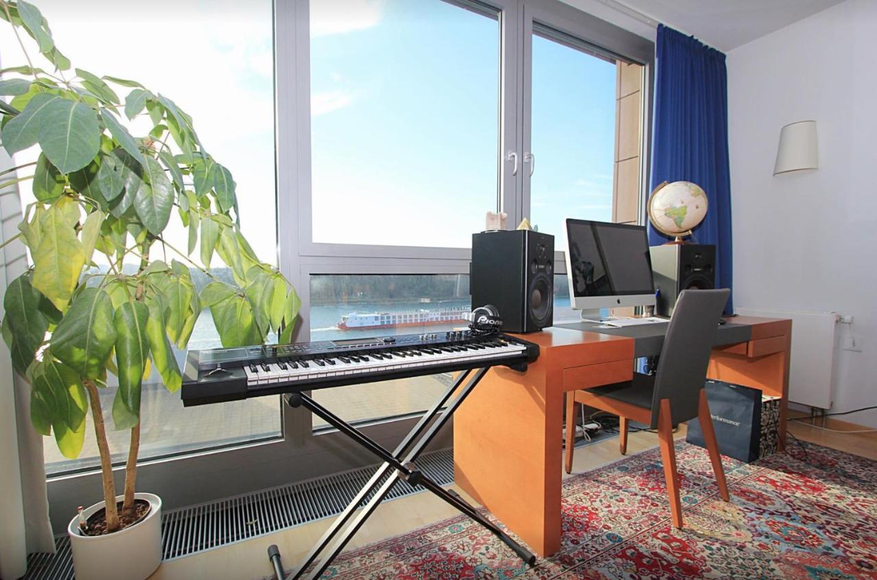 Luxury Space At The Best Address In Bratislava Apartment Exterior photo